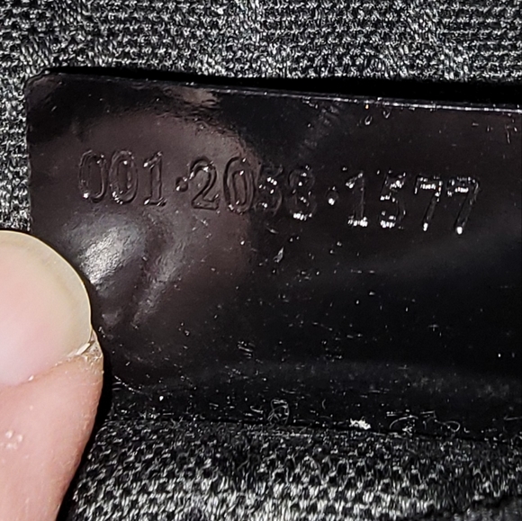 Authentic Gucci Nylon 2-Way bag tote with Bamboo handle and leather strap - Picture 4 of 15